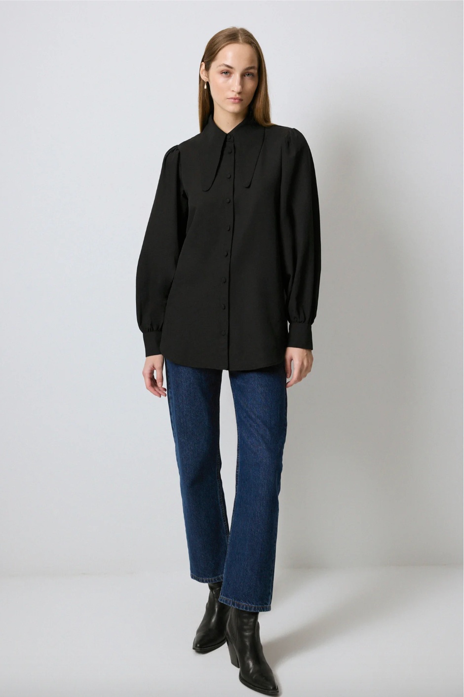 CAMISA DE ALGODÓN CON DETALLE DE CUELLO