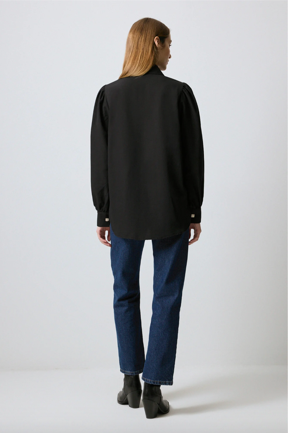 CAMISA DE ALGODÓN CON DETALLE DE CUELLO