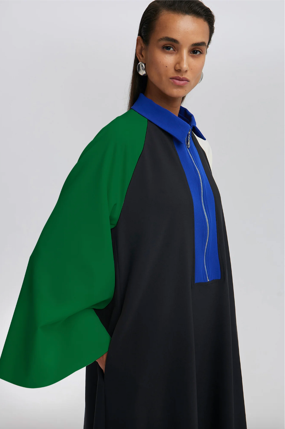 VESTIDO CUELLO CON CREMALLERA COLOR BLOQUE