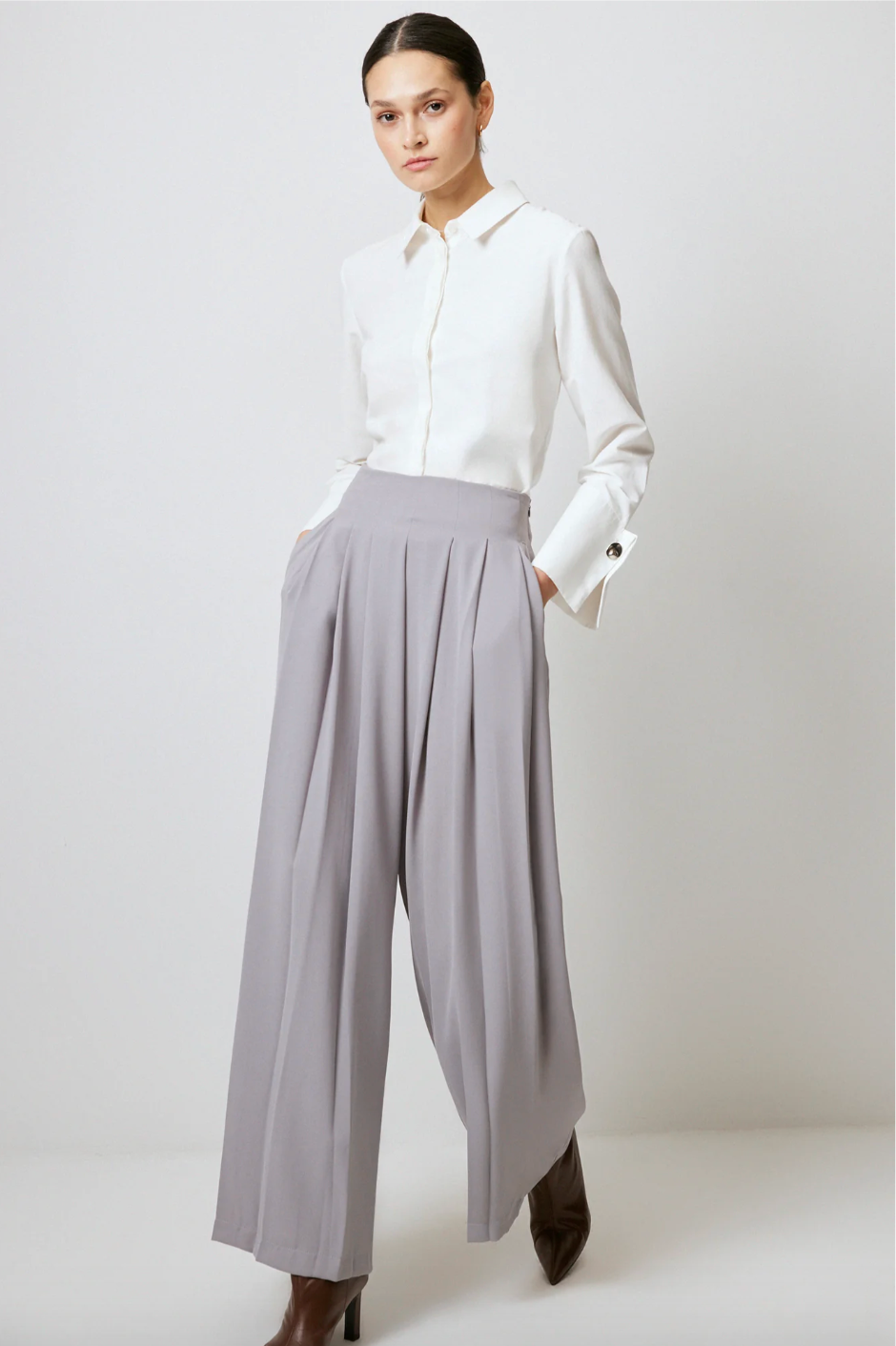 PANTALONES PLISADOS DE CREPÉ DE PIERNA ANCHA