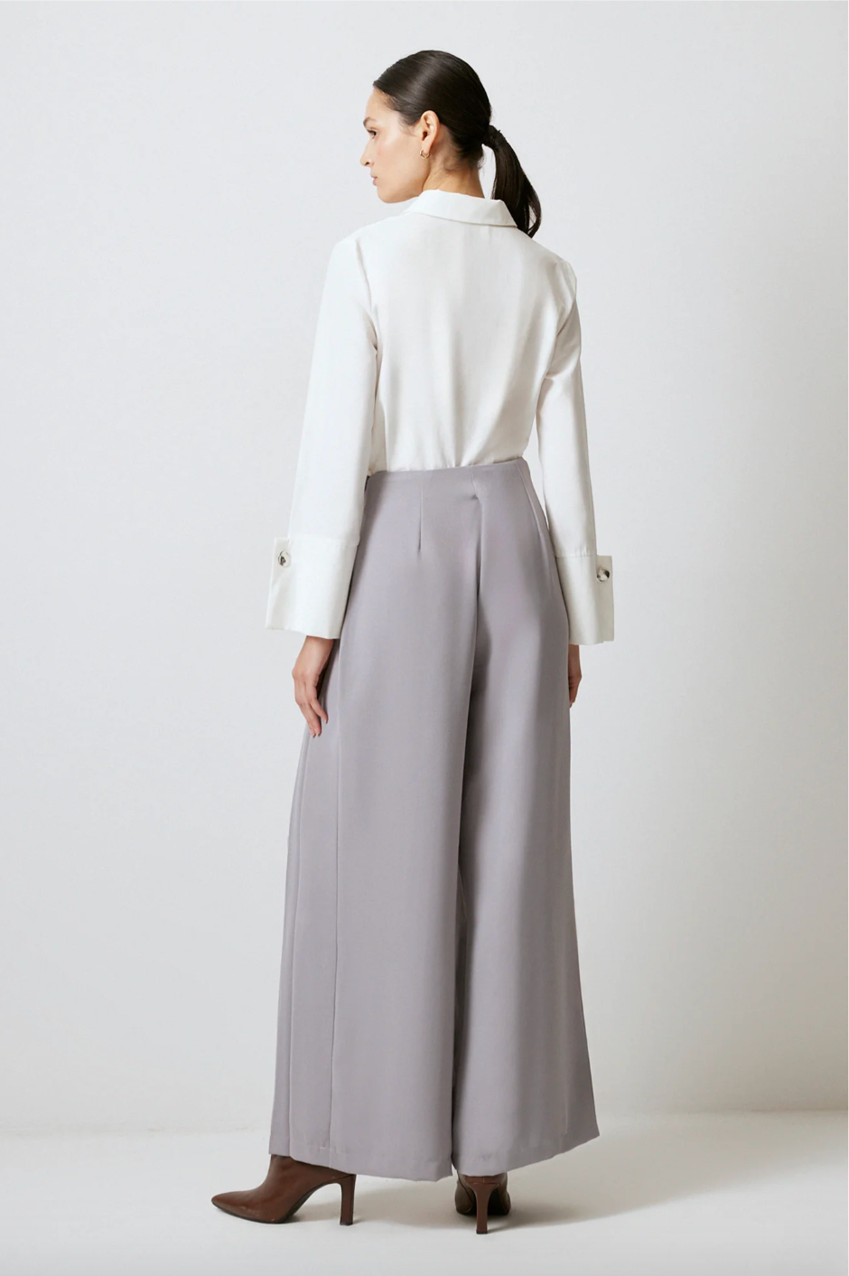PANTALONES PLISADOS DE CREPÉ DE PIERNA ANCHA