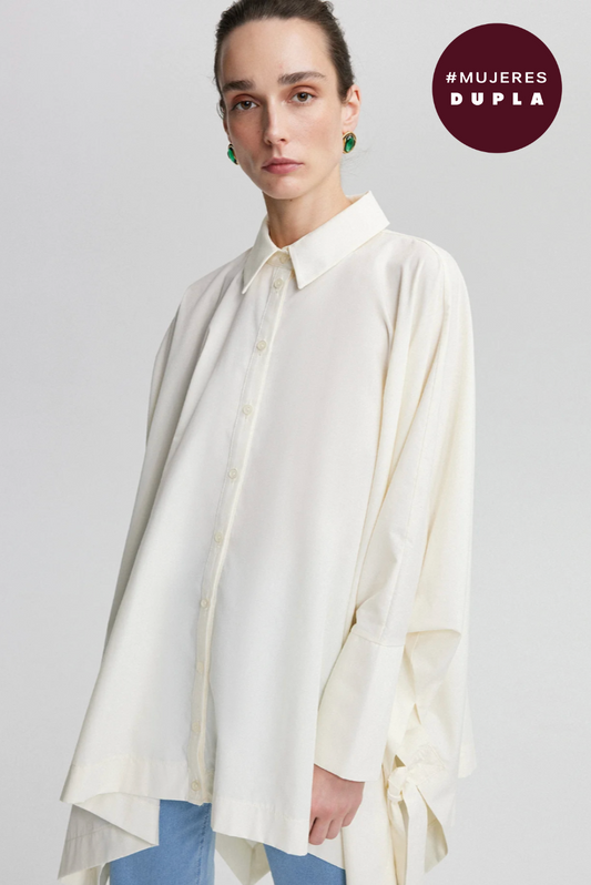 CAMISA OVERSIZE CON DETALLE DE CINTA