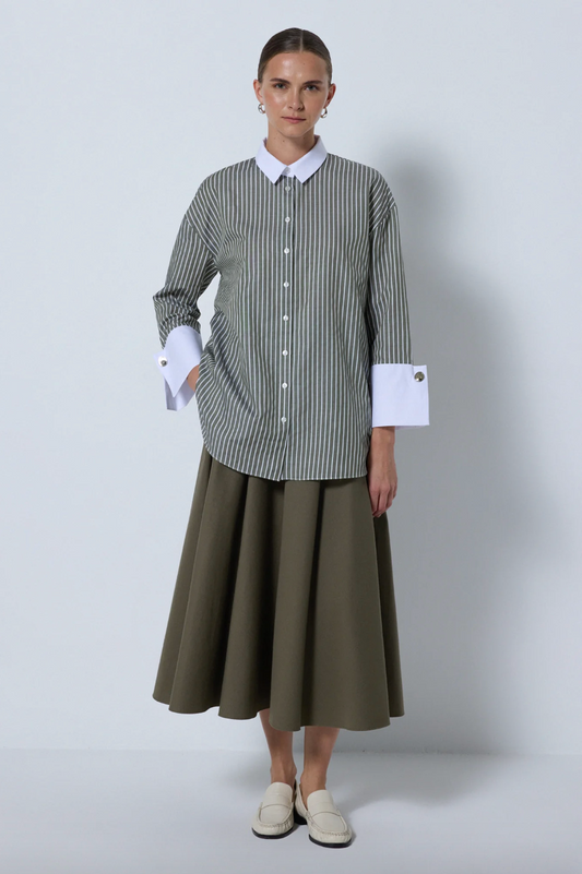 CAMISA DE RAYAS CON PUÑOS ANCHOS