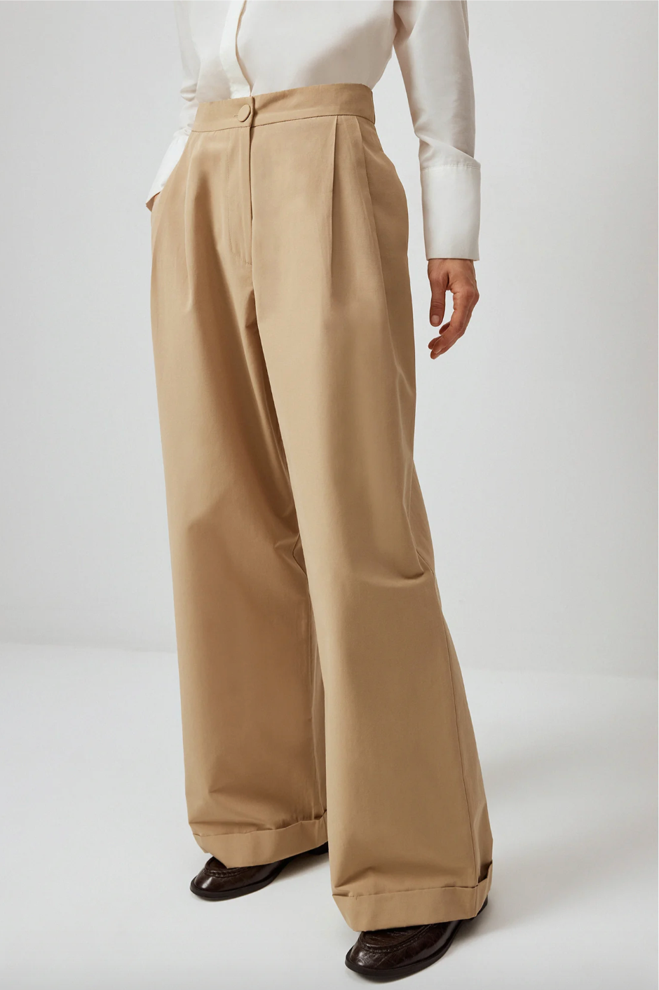 PANTALONES PLISADOS RELAX FIT