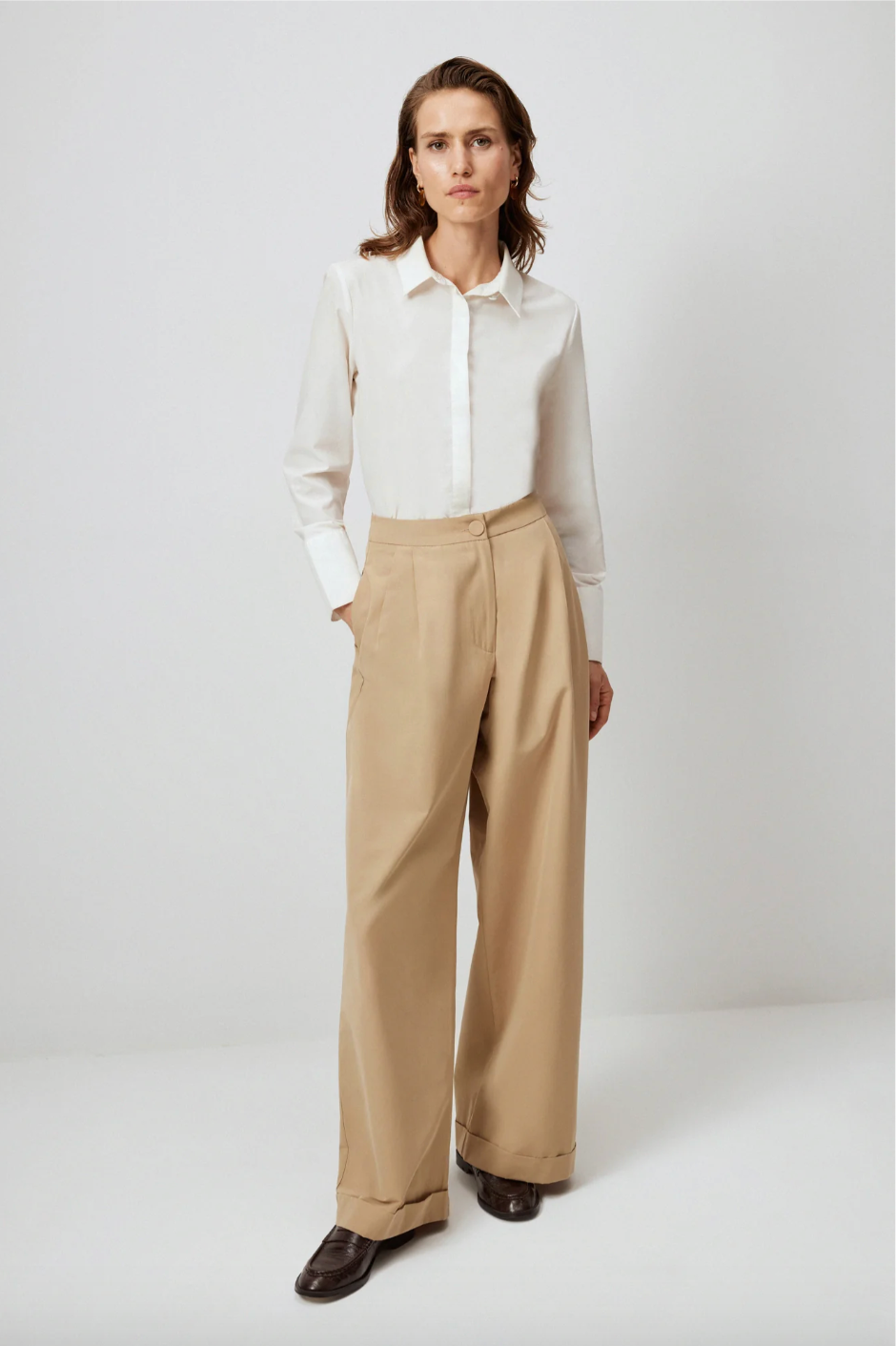 PANTALONES PLISADOS RELAX FIT