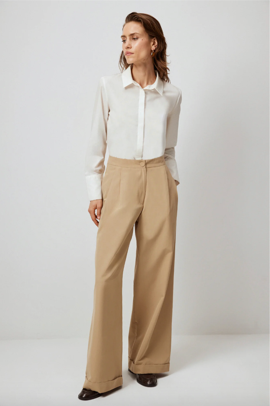 PANTALONES PLISADOS RELAX FIT