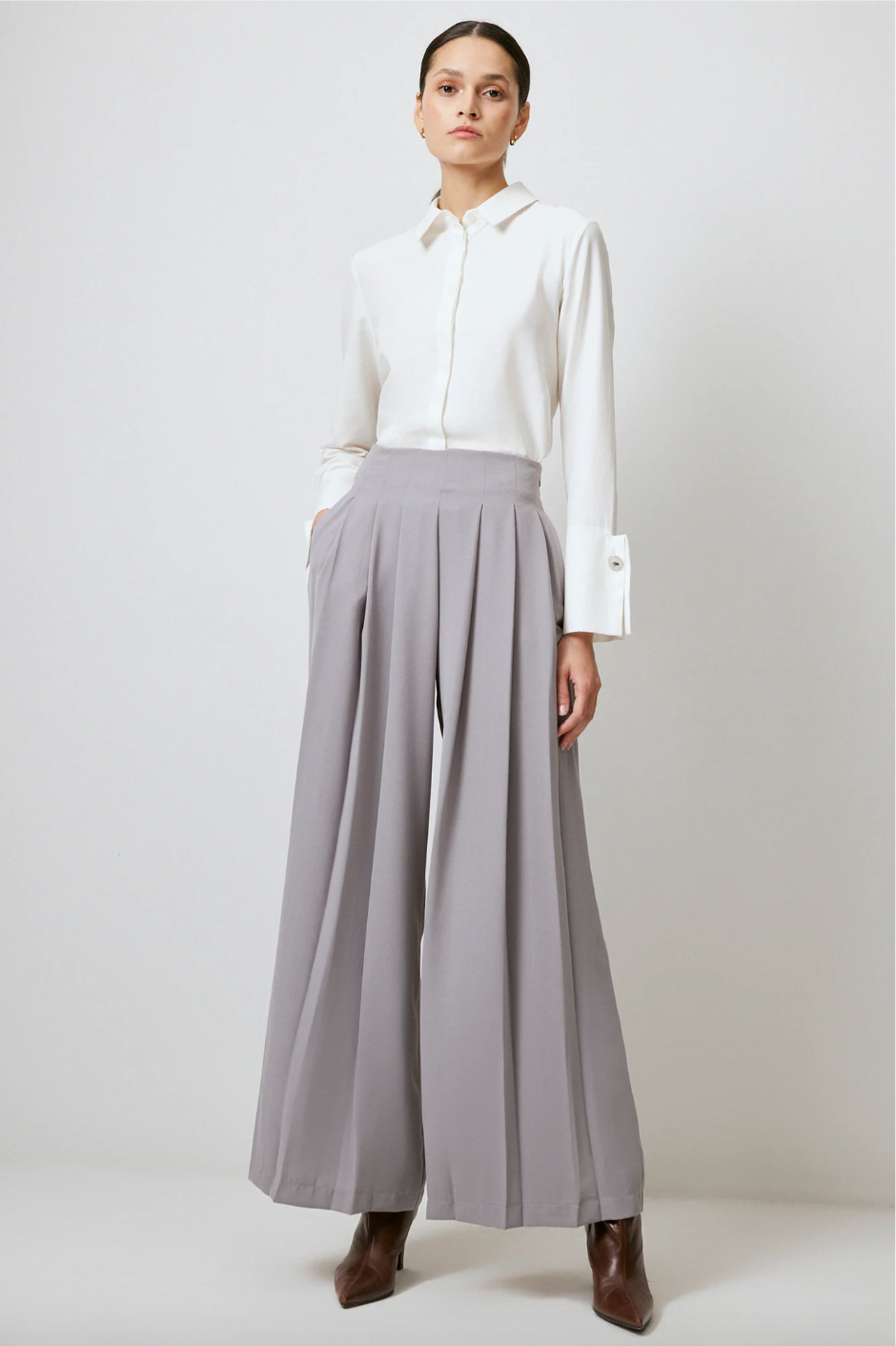 PANTALONES PLISADOS DE CREPÉ DE PIERNA ANCHA