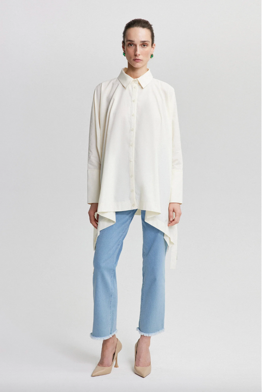 CAMISA OVERSIZE CON DETALLE DE CINTA