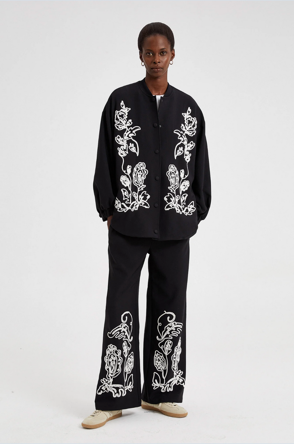 SOBRECAMISA TIPO BOMBER BORDADA