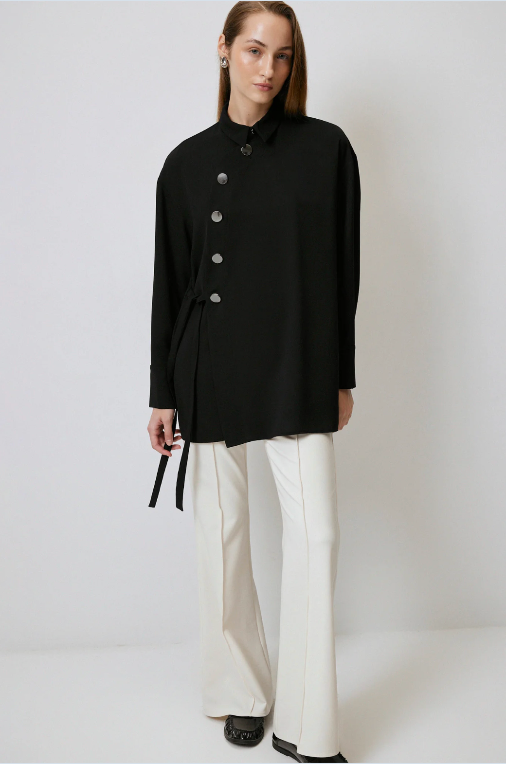 CAMISA ABOTONADA ASIMETRICA