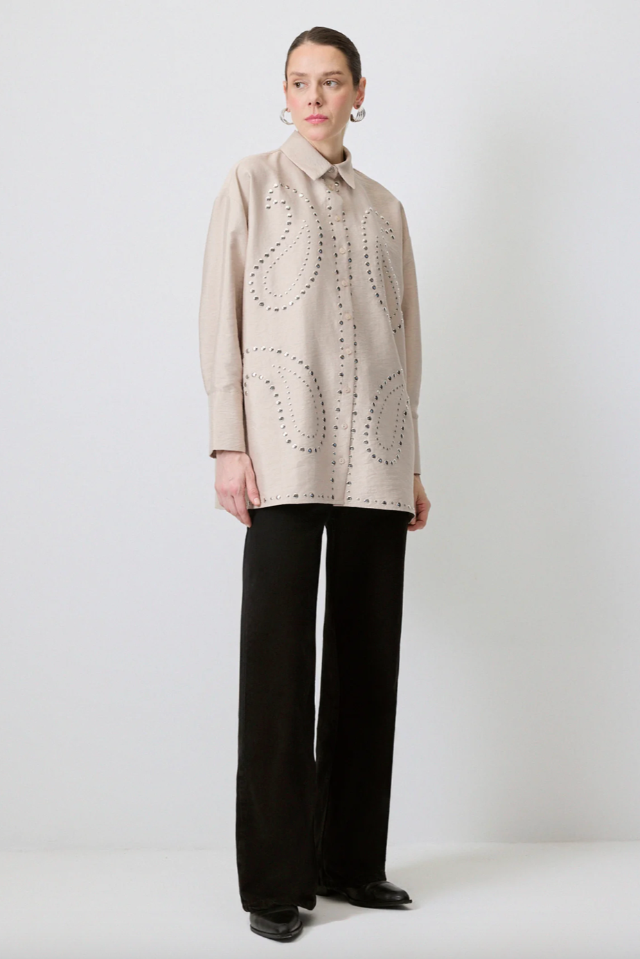 CAMISA STUDS BEIGE