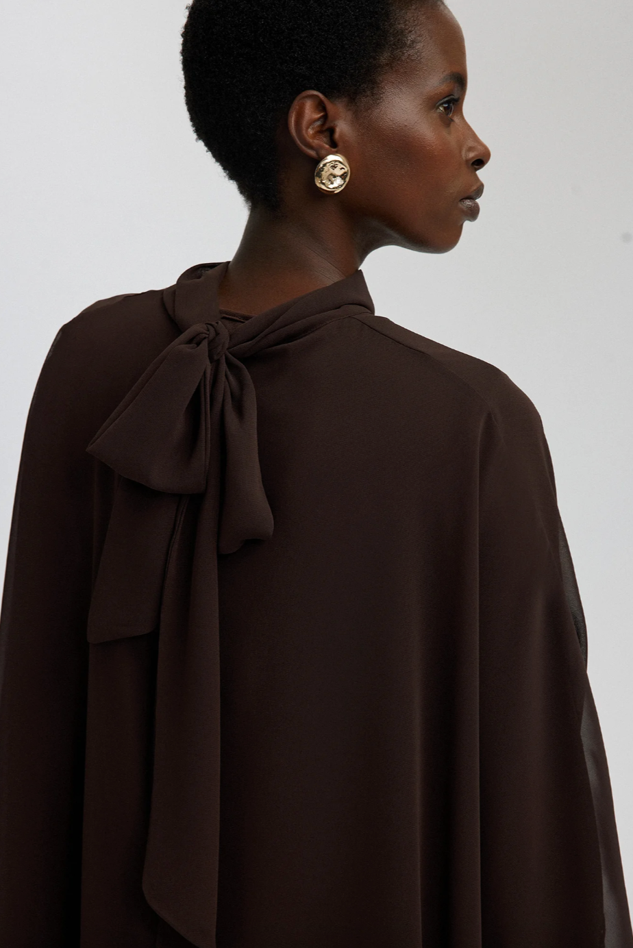 VESTIDO CAPA MARRÓN