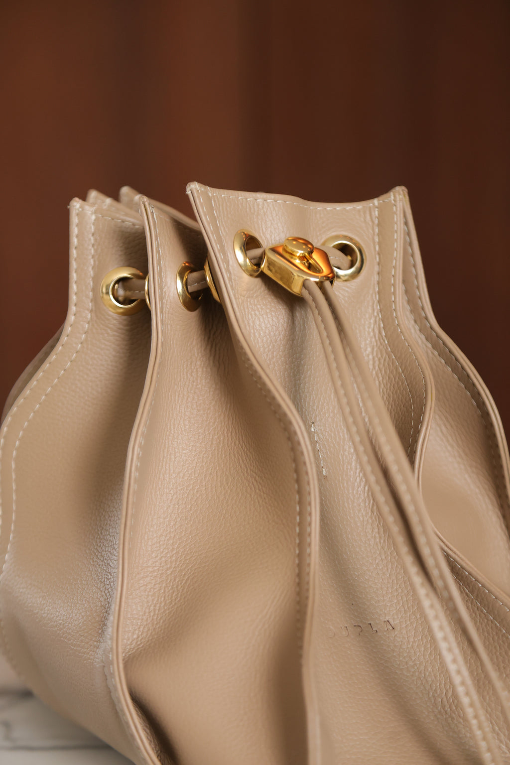 BOLSO PÍA CAPUCHINO