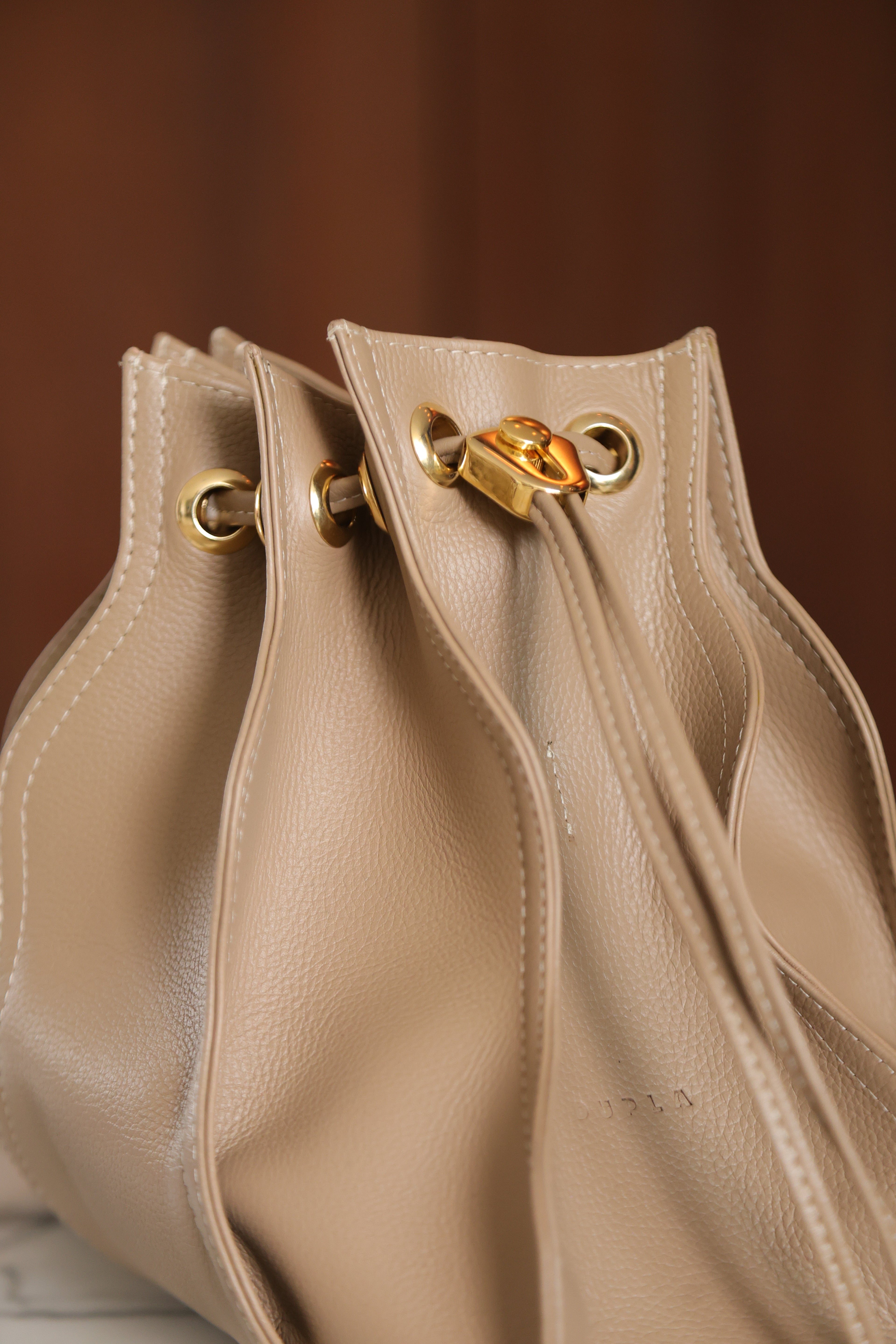 BOLSO PÍA CAPUCHINO