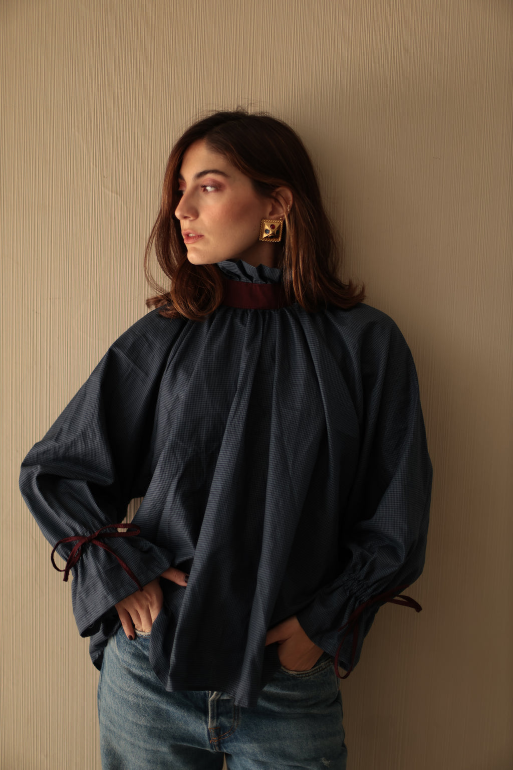 MILENA AZUL Y VINOTINTO