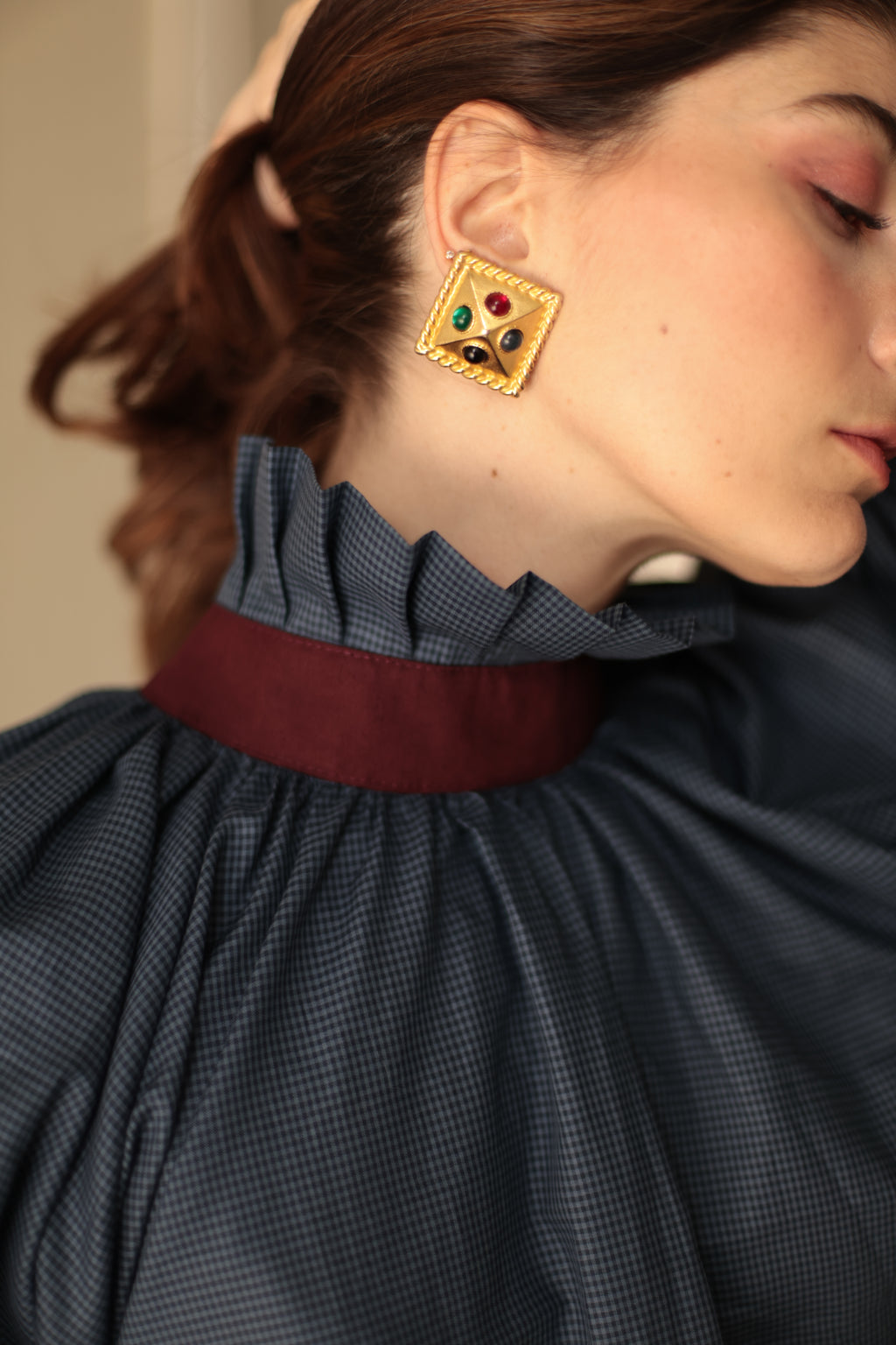 MILENA AZUL Y VINOTINTO