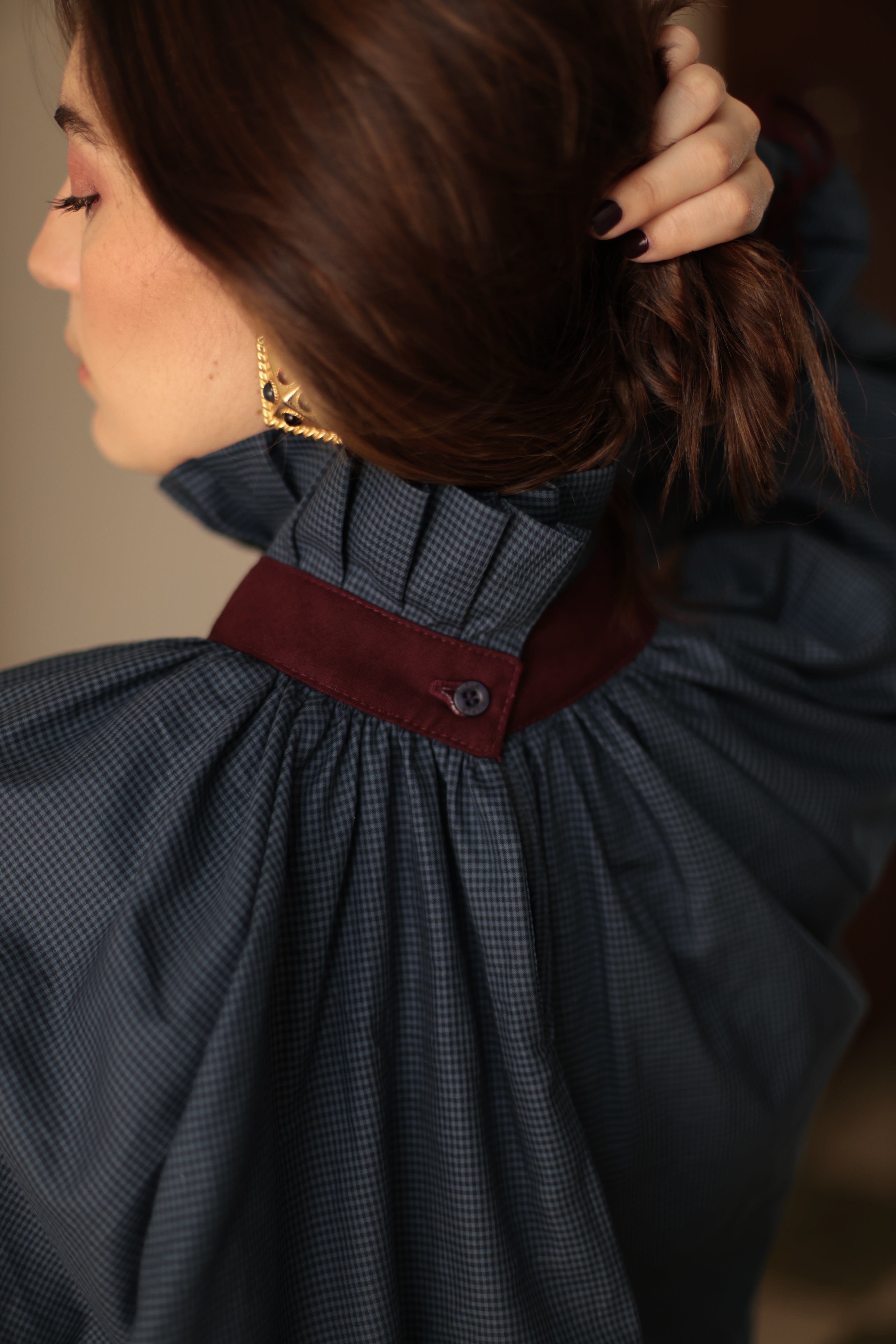 MILENA AZUL Y VINOTINTO