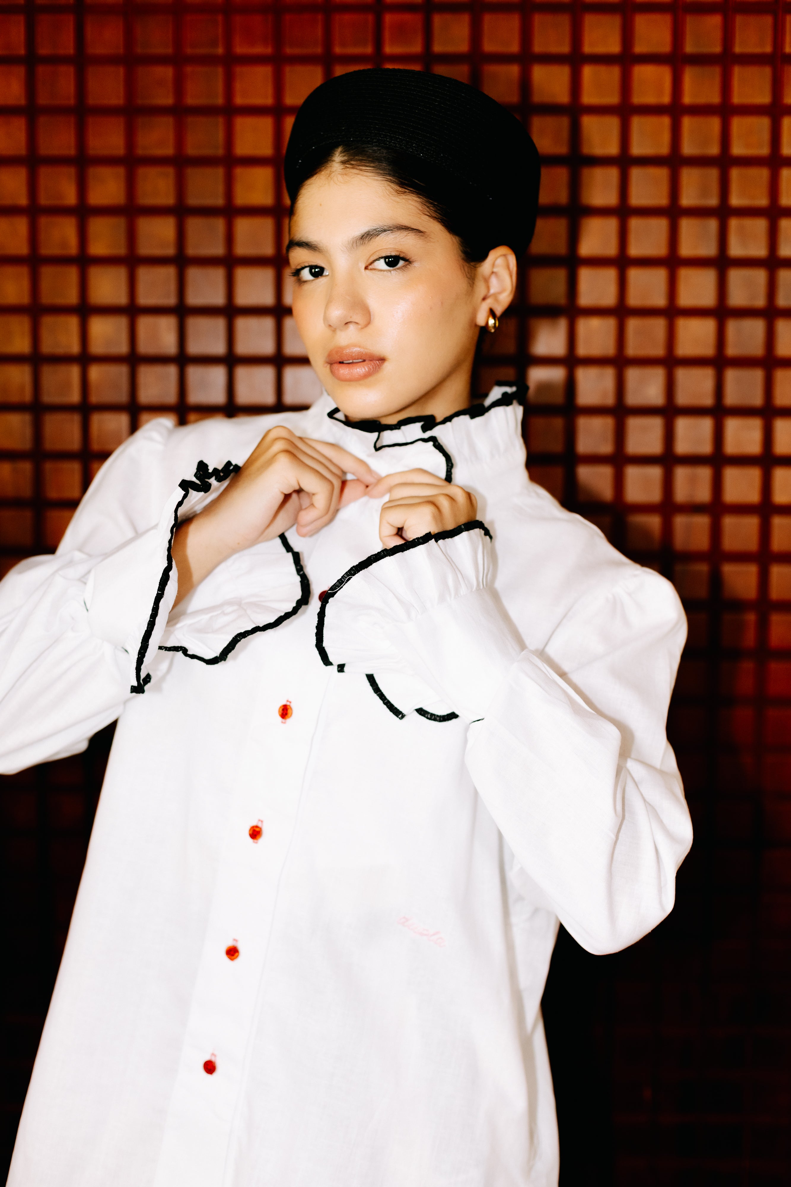 CAMISA LINO LUZ BLANCO Y NEGRO